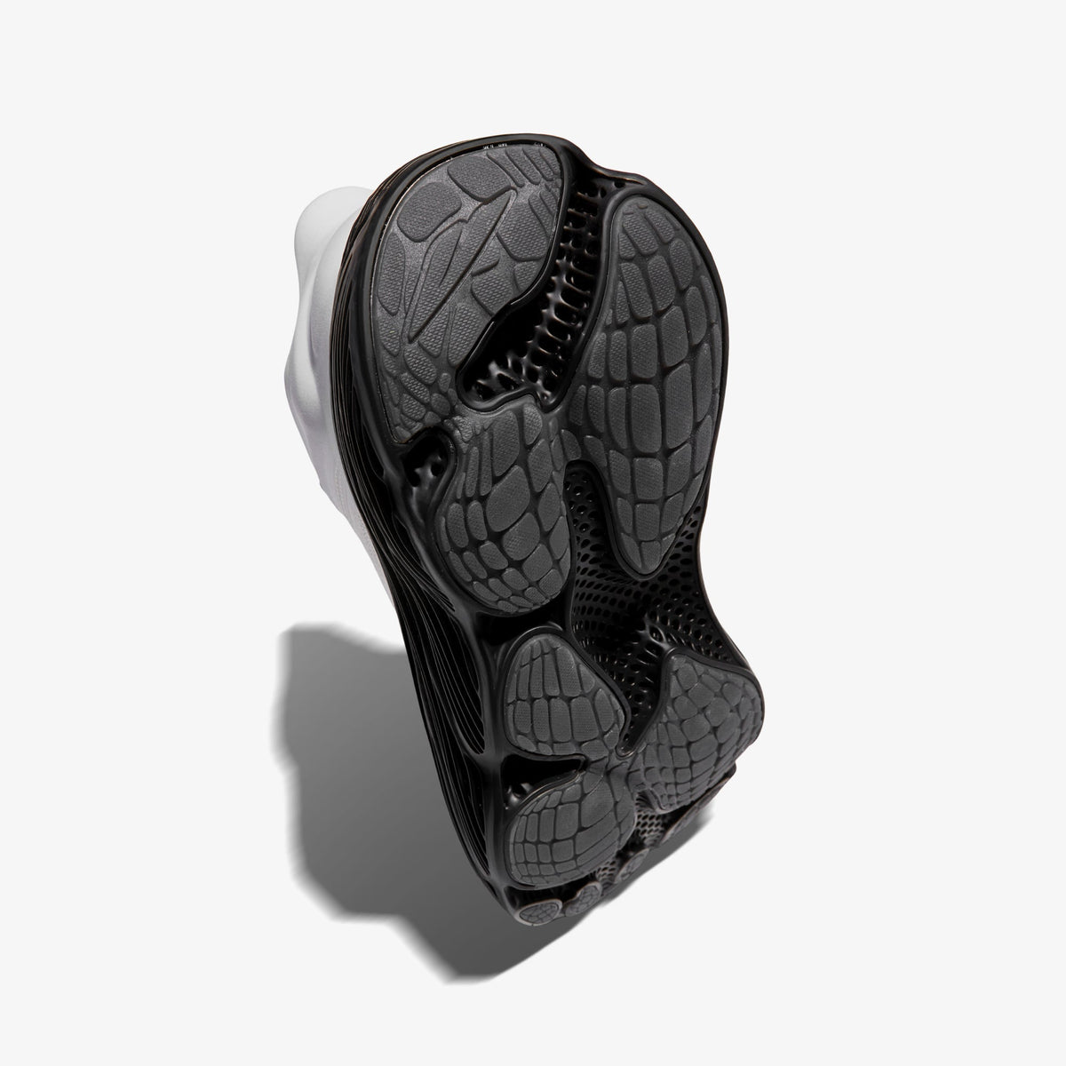 Fizo-Glider001-panda-midsole-single_d5b8c3aa-dd71-4af8-818a-652087c442a2.jpg